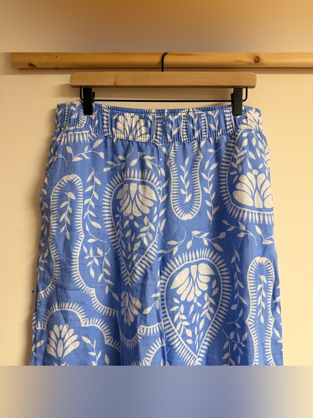 Joie Blue & White 100% Linen Floral Paisley Pants Size Large - Picture 4 of 6
